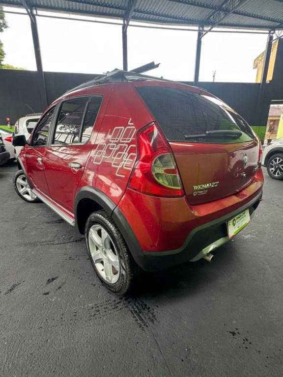 RENAULT Sandero - Foto