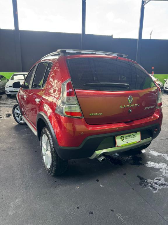 RENAULT Sandero - Foto