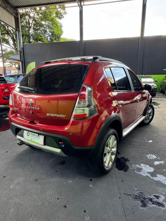 RENAULT Sandero - Foto