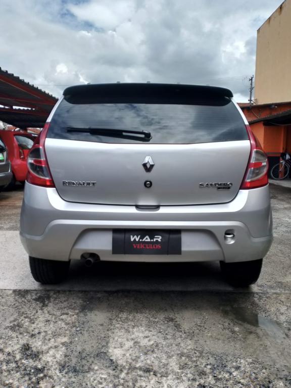 RENAULT Sandero - Foto