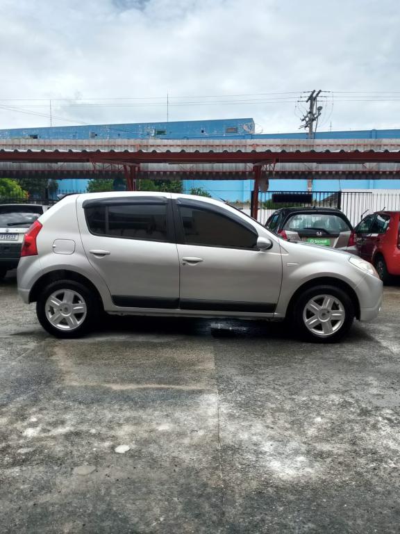 RENAULT Sandero - Foto