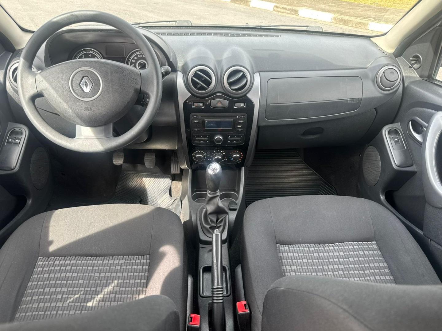 RENAULT Sandero - Foto