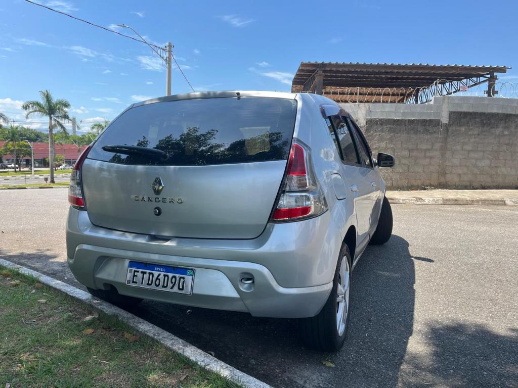 RENAULT Sandero - Foto