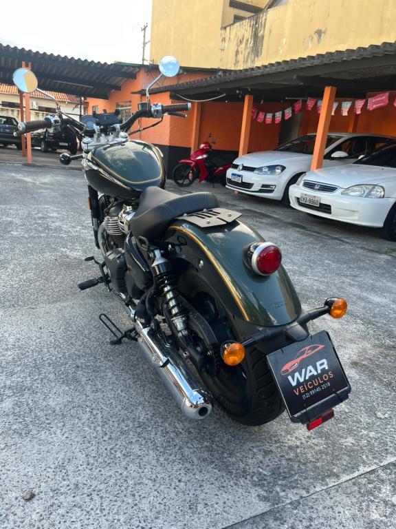 ROYAL ENFIELD Super Meteor 650 - Foto