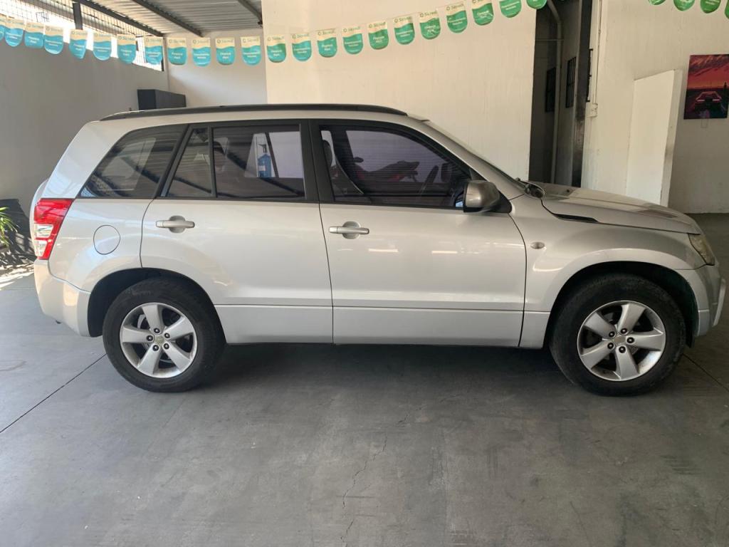 SUZUKI Grand Vitara - Foto