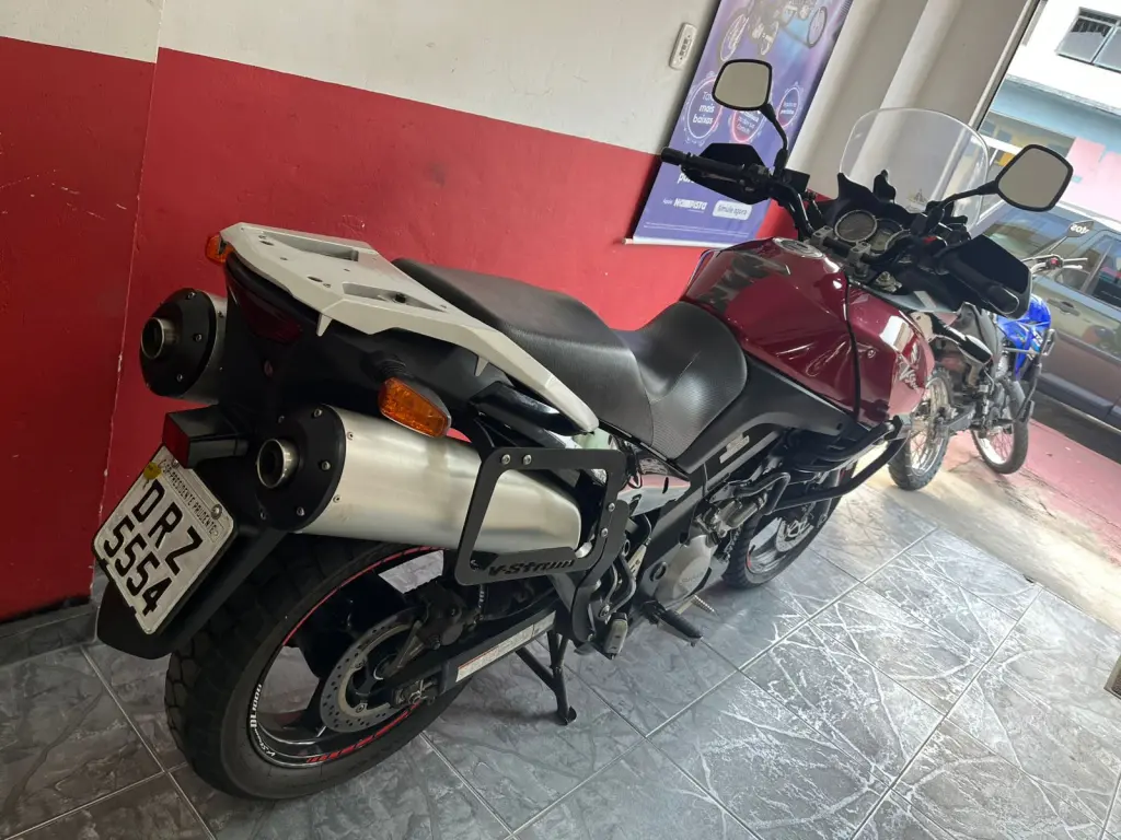 SUZUKI V-Strom DL 1000 - Foto