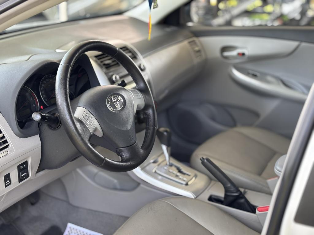 TOYOTA Corolla - Foto