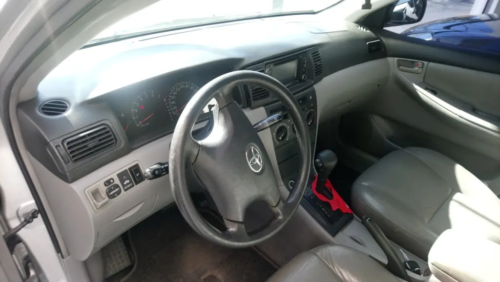 TOYOTA Corolla - Foto