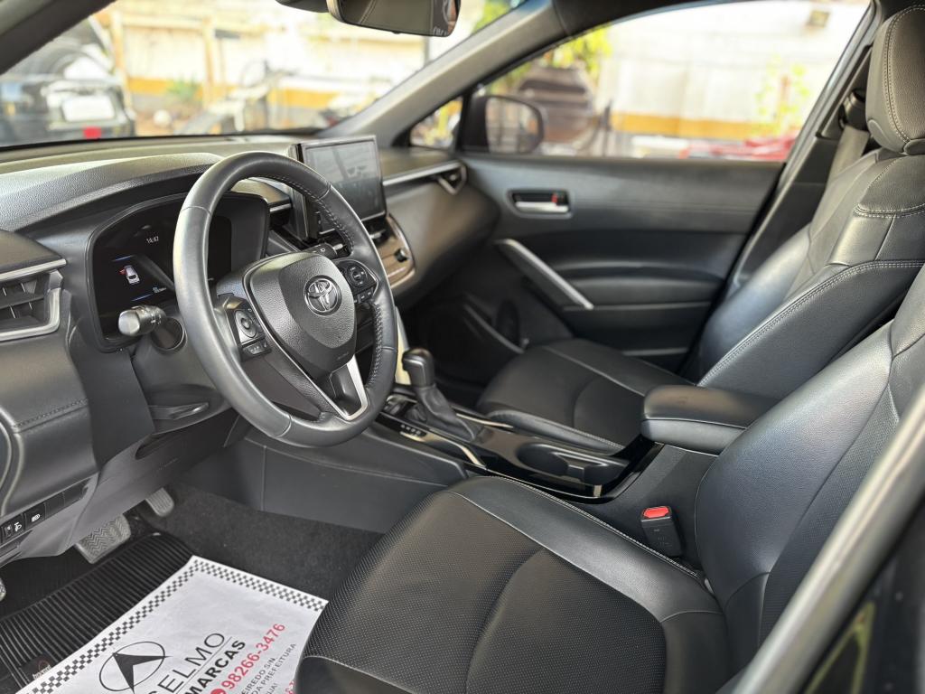 TOYOTA Corolla Cross - Foto