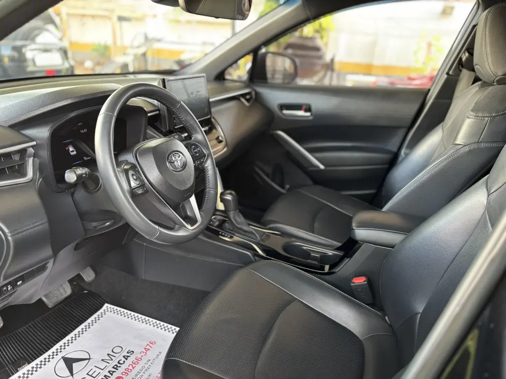 TOYOTA Corolla Cross - Foto