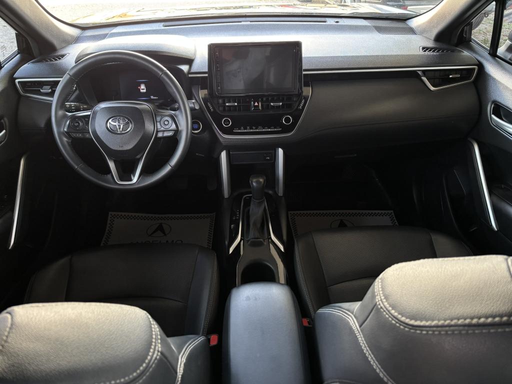 TOYOTA Corolla Cross - Foto