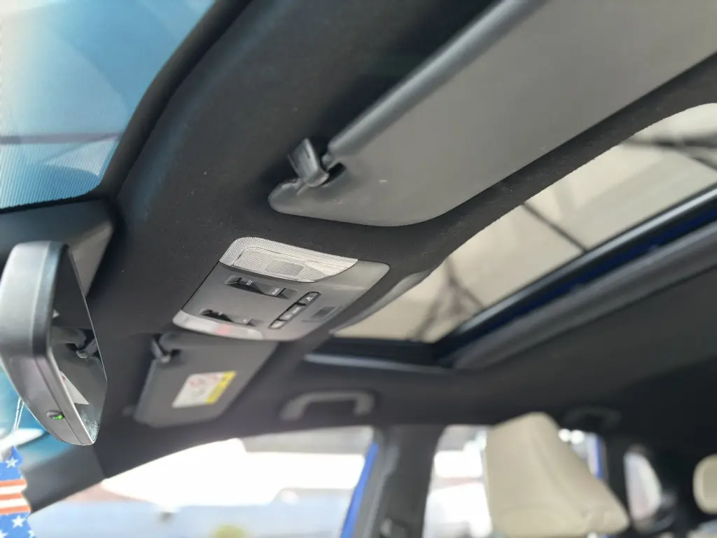 TOYOTA Corolla Cross - Foto