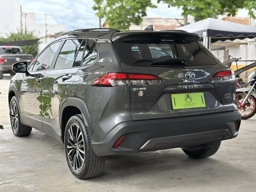 TOYOTA Corolla Cross - Foto