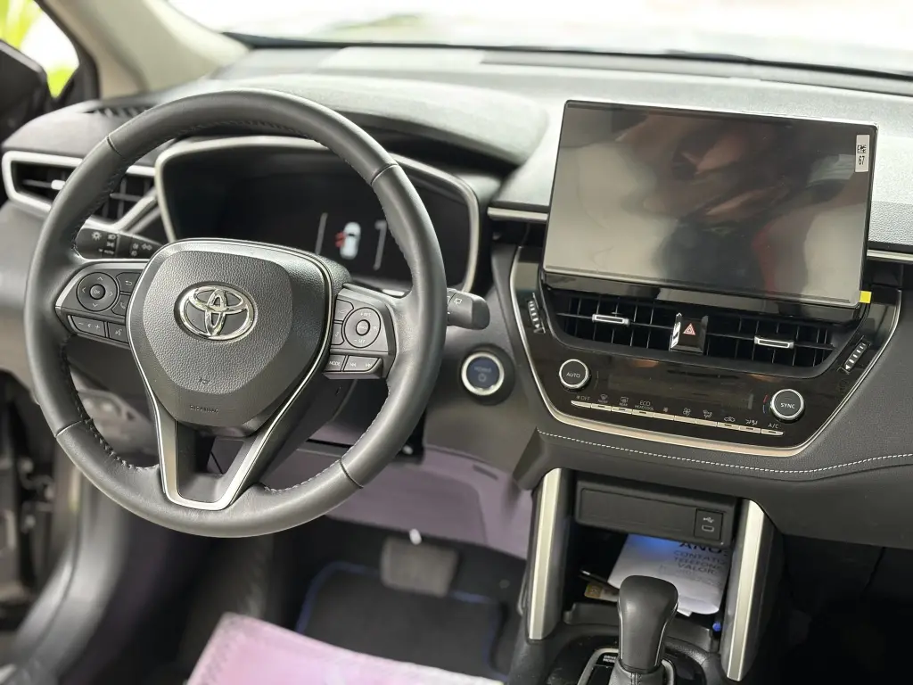 TOYOTA Corolla Cross - Foto