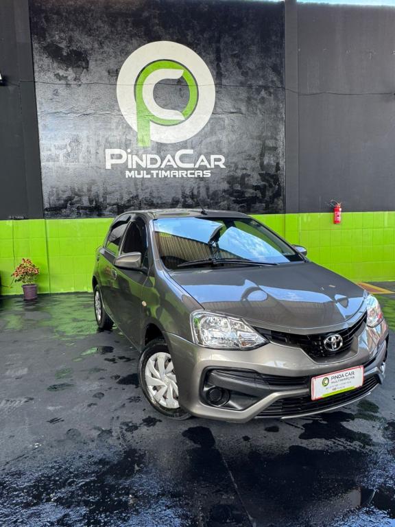 TOYOTA Etios Hatch - Foto