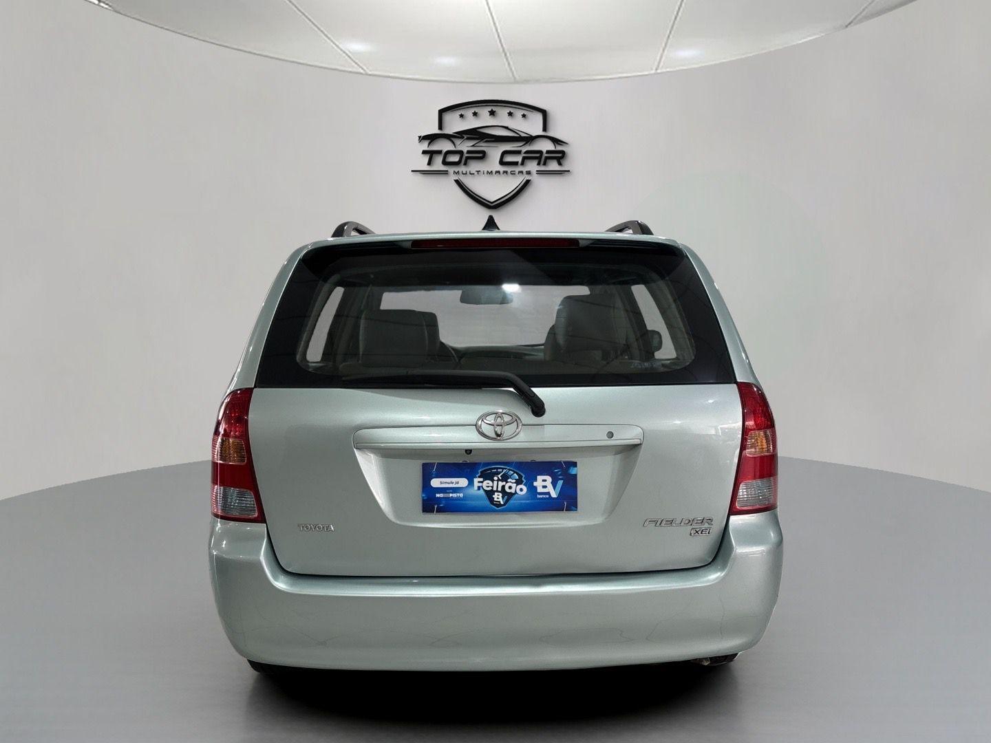 TOYOTA Fielder - Foto