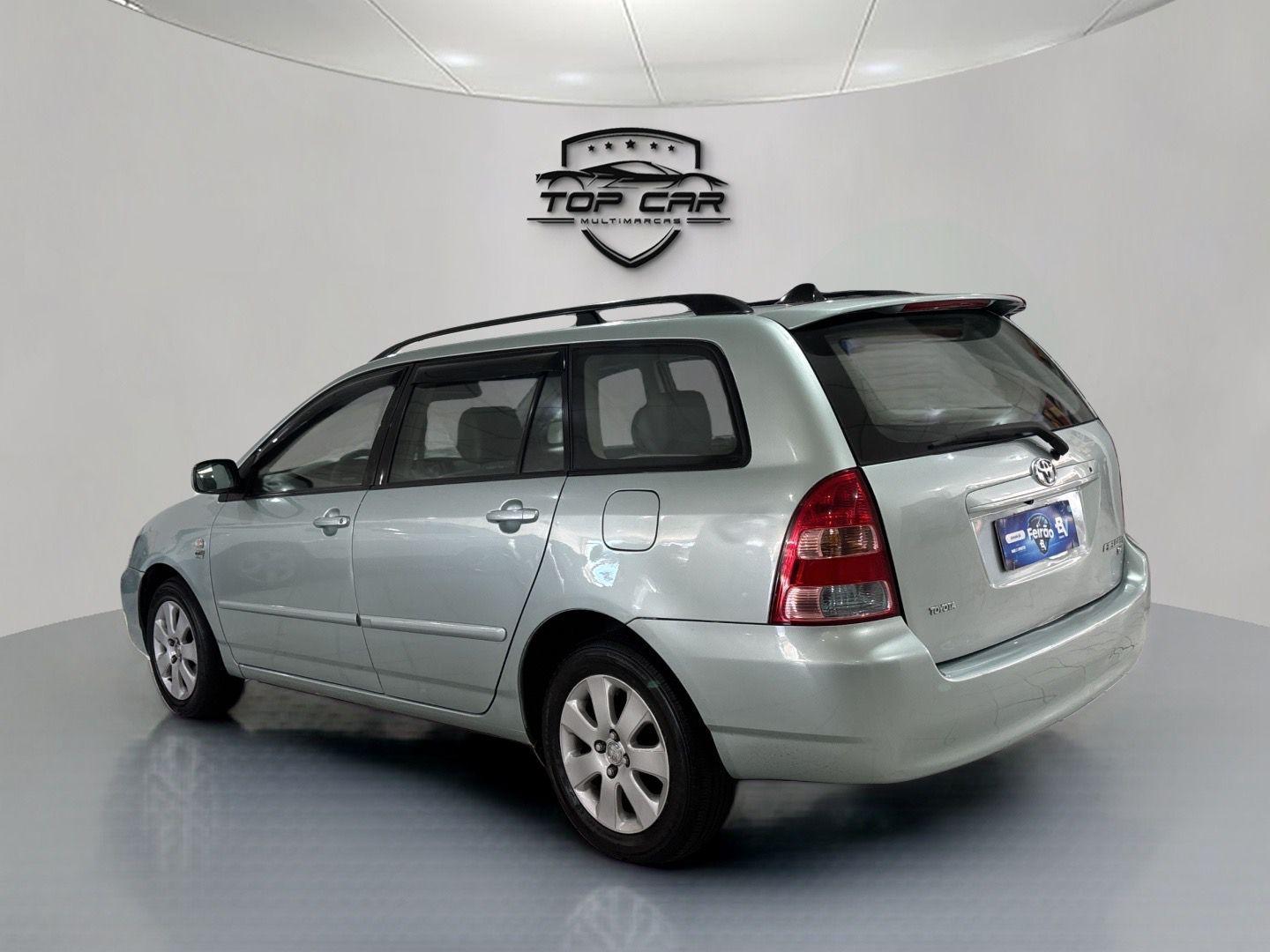 TOYOTA Fielder - Foto