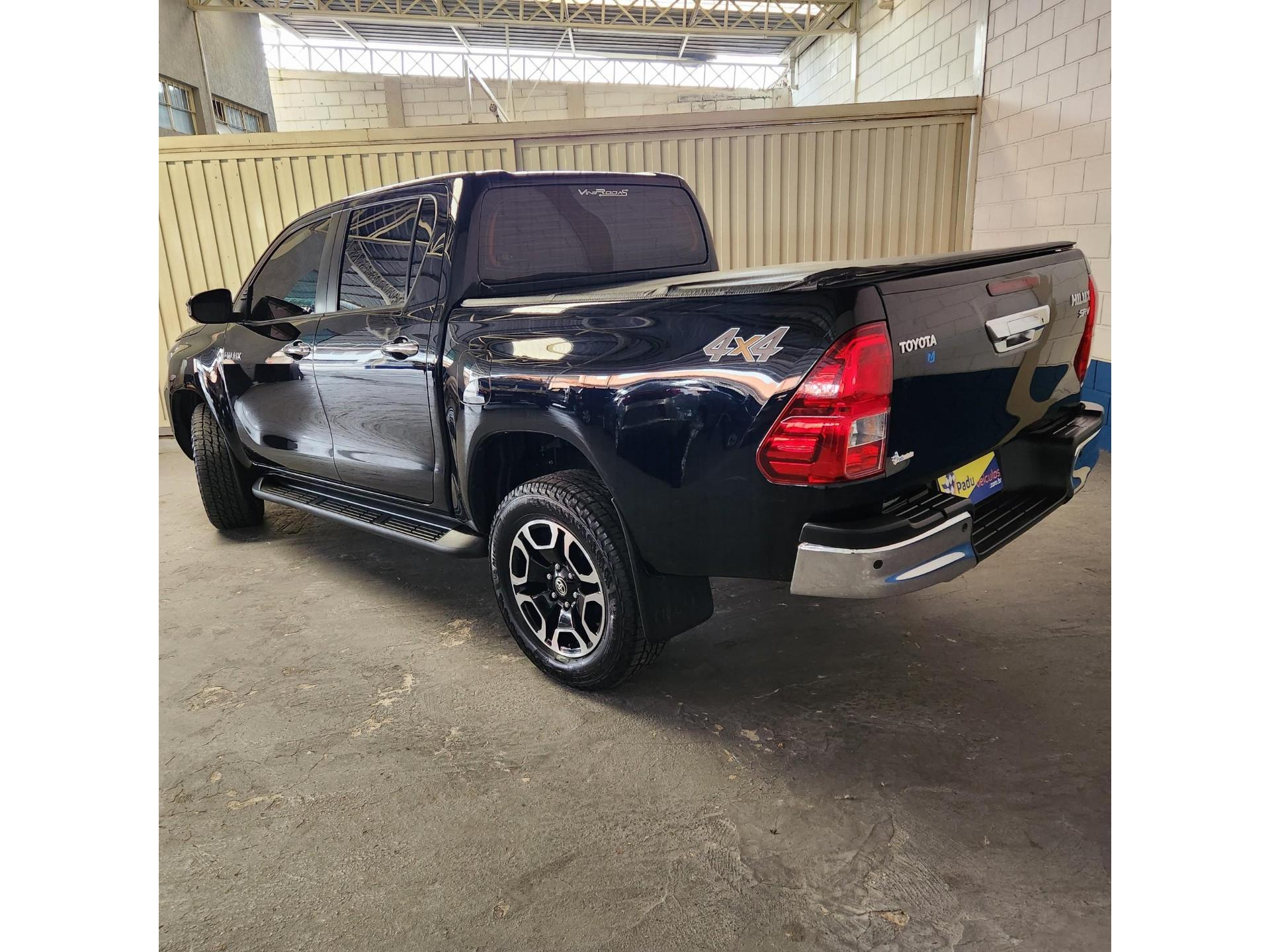 TOYOTA Hilux Caminhonete - Foto