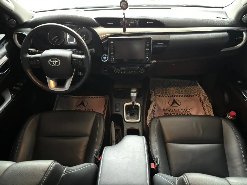 TOYOTA Hilux Caminhonete - Foto