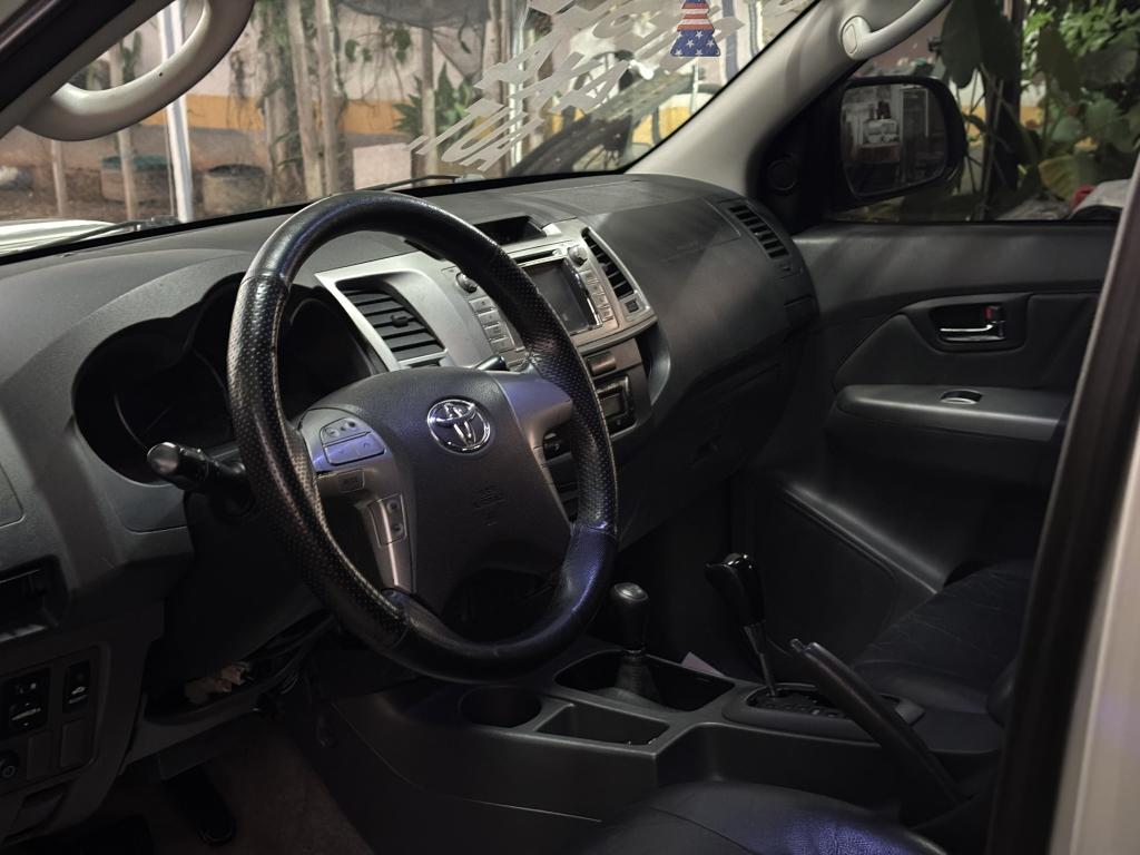 TOYOTA Hilux Caminhonete - Foto