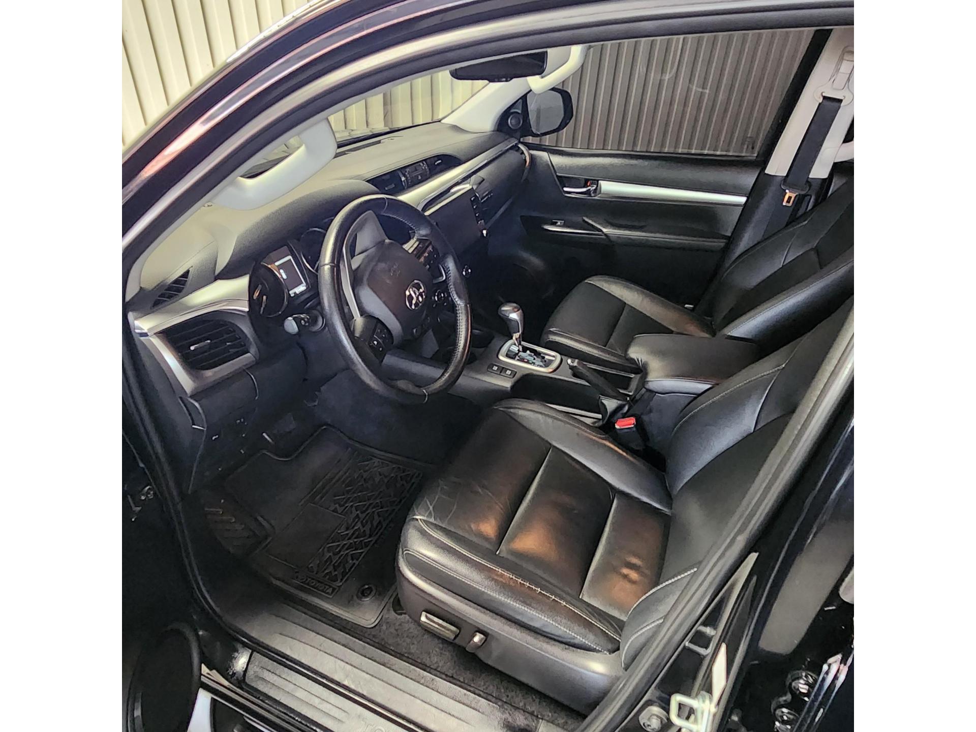 TOYOTA Hilux Caminhonete - Foto