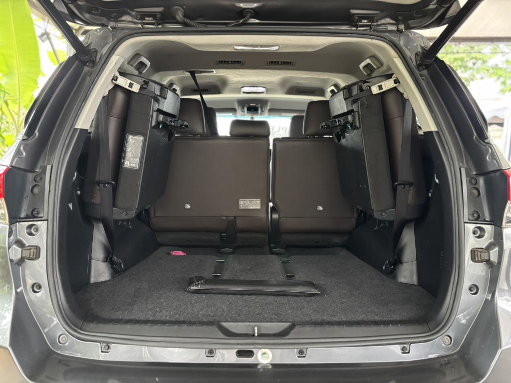 TOYOTA Hilux SW4 - Foto