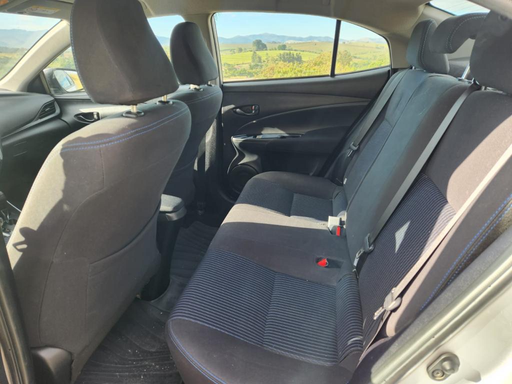 TOYOTA Yaris Sedan - Foto