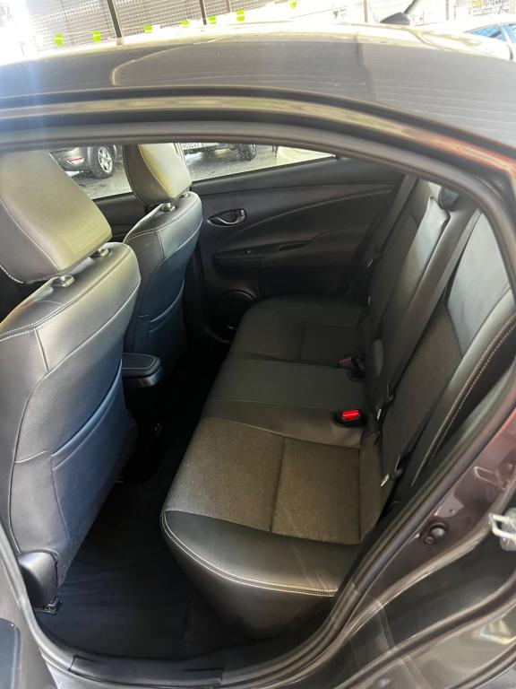 TOYOTA Yaris Sedan - Foto