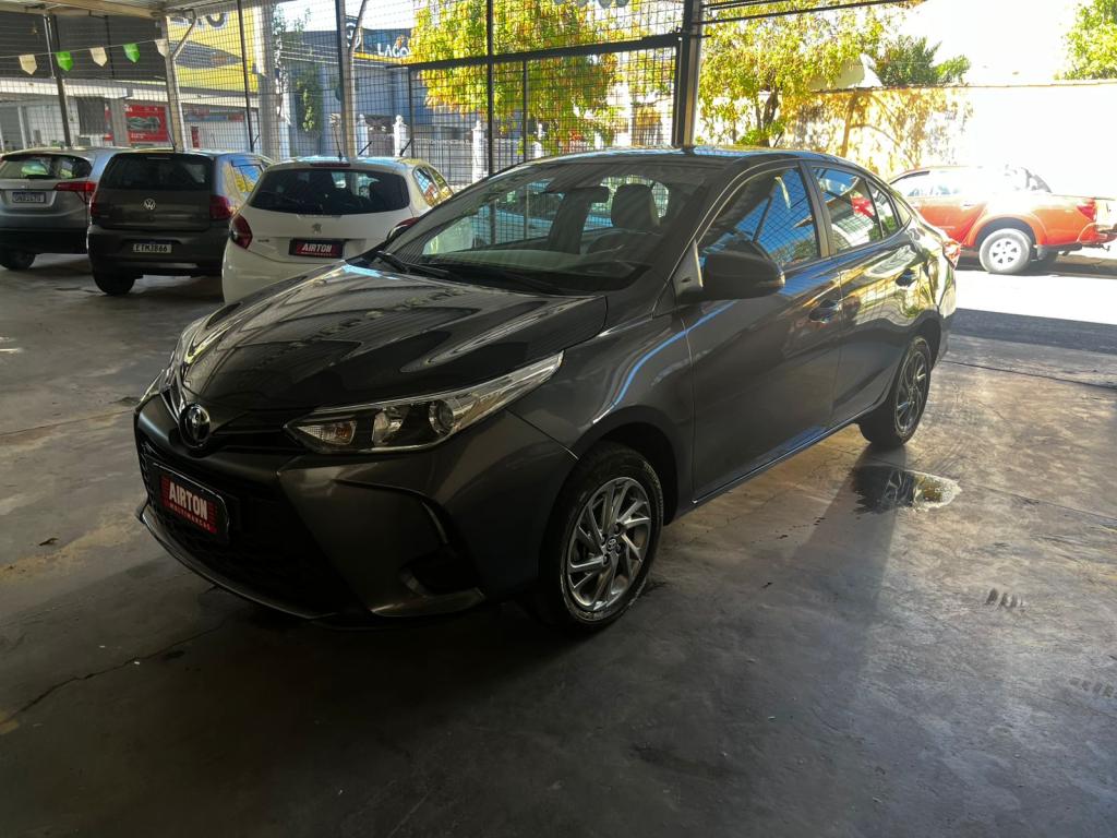 TOYOTA Yaris Sedan - Foto