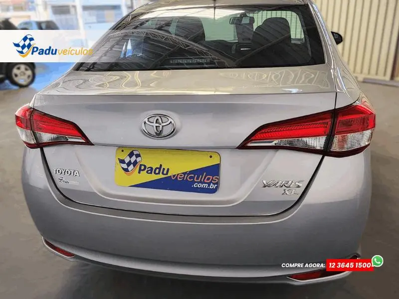 TOYOTA Yaris Sedan - Foto