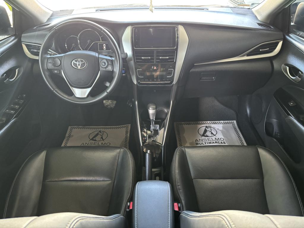 TOYOTA Yaris Sedan - Foto