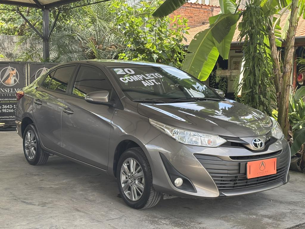 TOYOTA Yaris Sedan - Foto