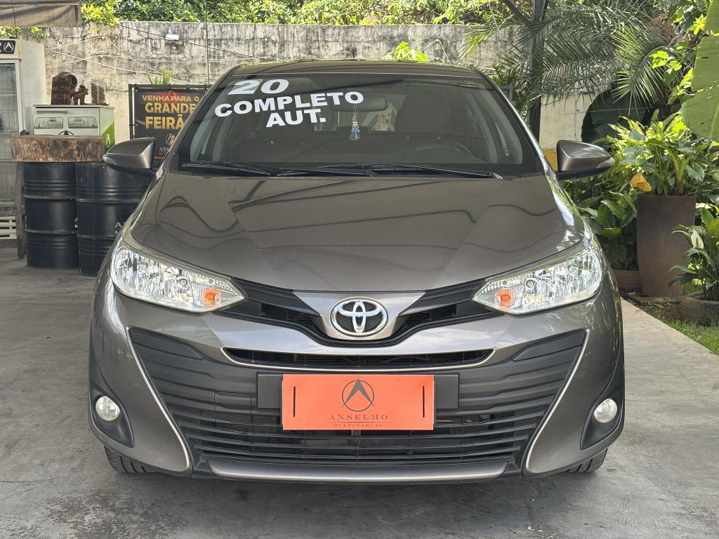 TOYOTA Yaris Sedan - Foto