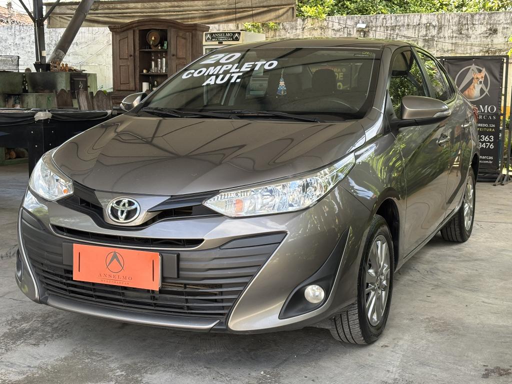 TOYOTA Yaris Sedan - Foto