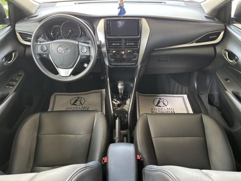 TOYOTA Yaris Sedan - Foto