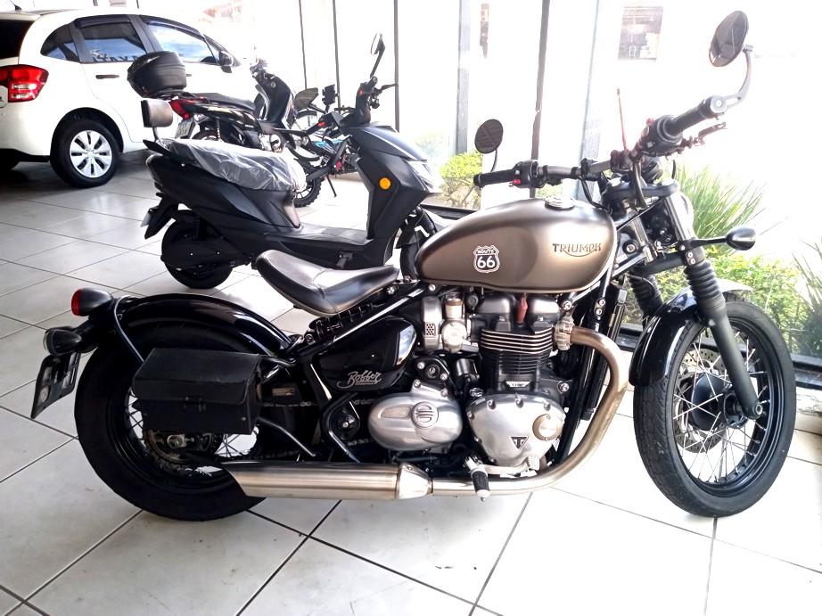 TRIUMPH Bobber 1200