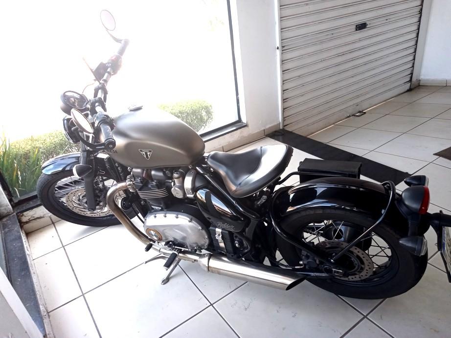 TRIUMPH Bobber 1200 - Foto