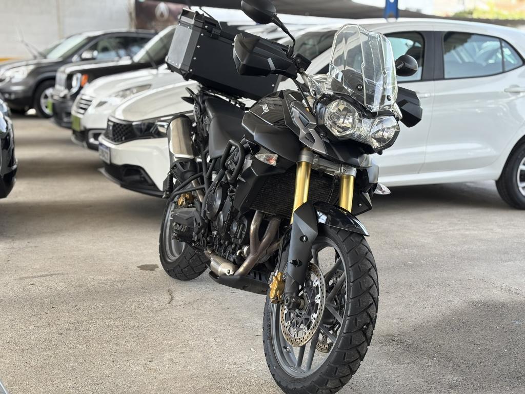 TRIUMPH Tiger 800