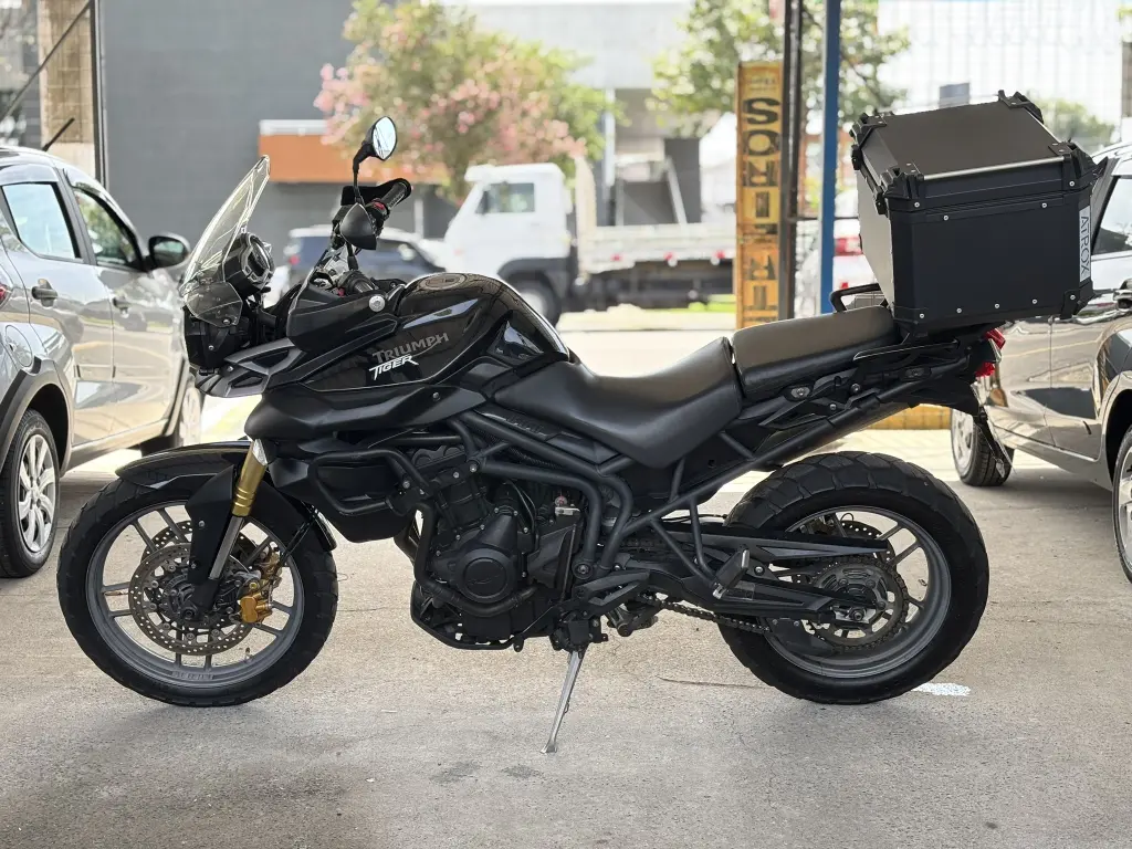 TRIUMPH Tiger 800 - Foto