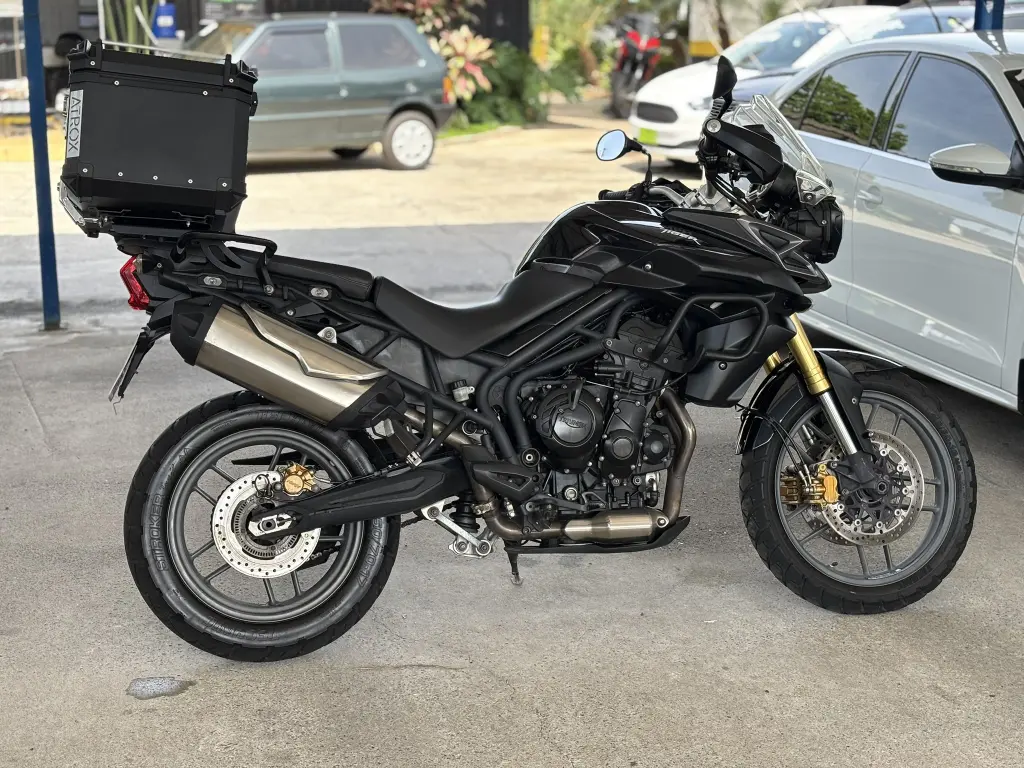 TRIUMPH Tiger 800 - Foto