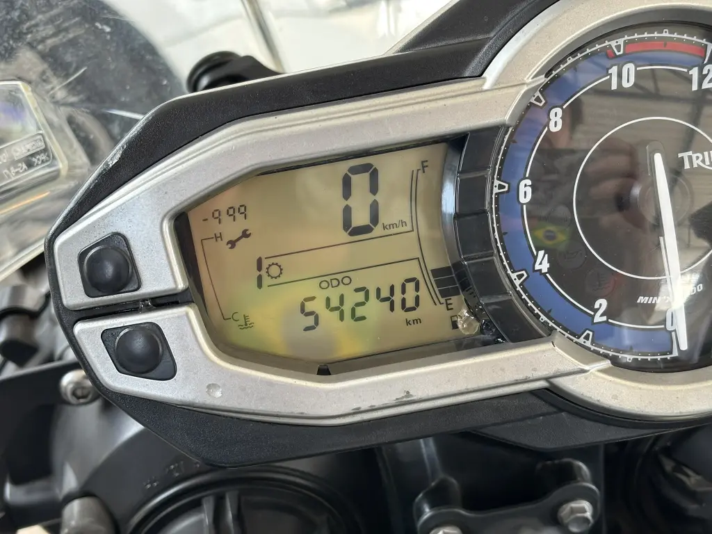 TRIUMPH Tiger 800 - Foto