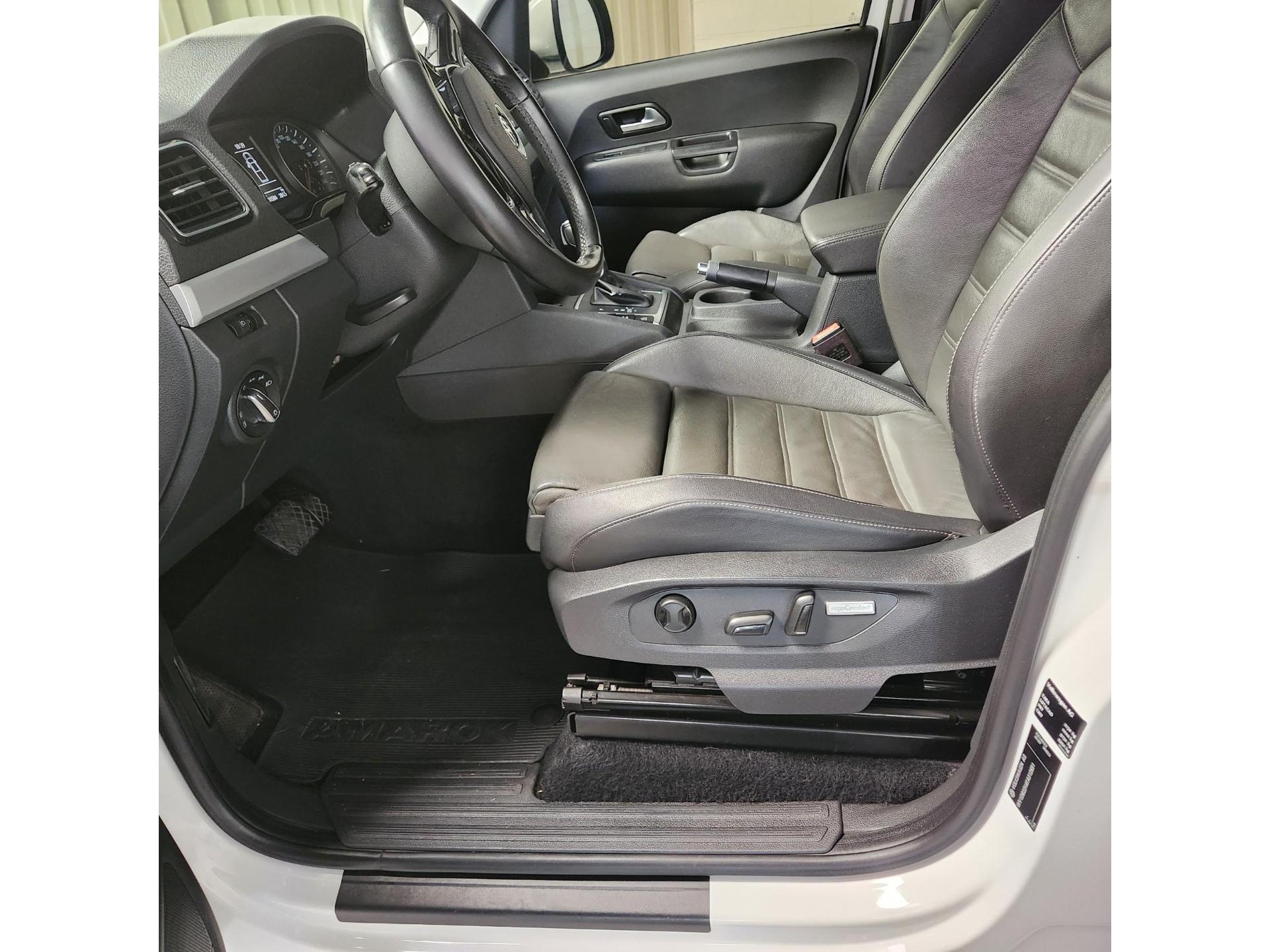 VOLKSWAGEN Amarok - Foto