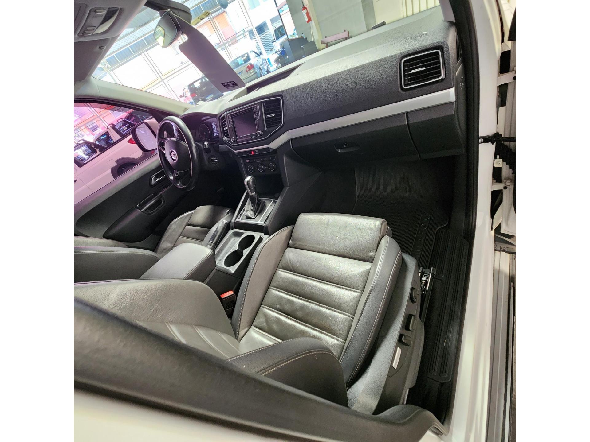 VOLKSWAGEN Amarok - Foto