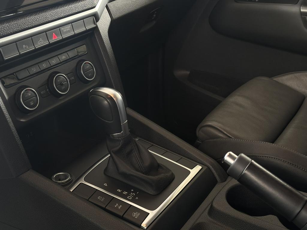 VOLKSWAGEN Amarok - Foto