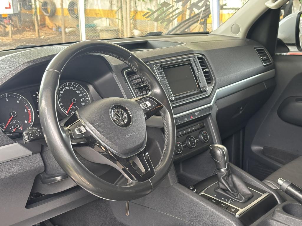 VOLKSWAGEN Amarok - Foto