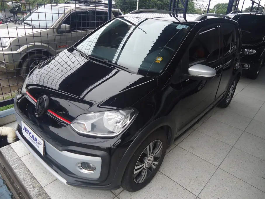 VOLKSWAGEN Cross UP
