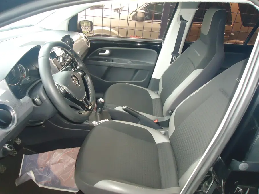 VOLKSWAGEN Cross UP - Foto