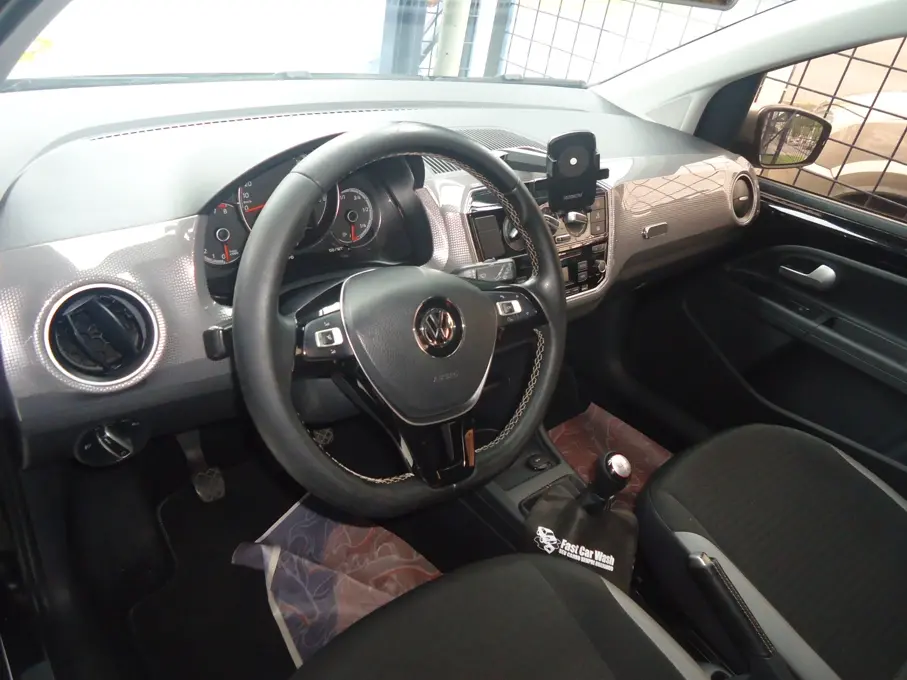 VOLKSWAGEN Cross UP - Foto