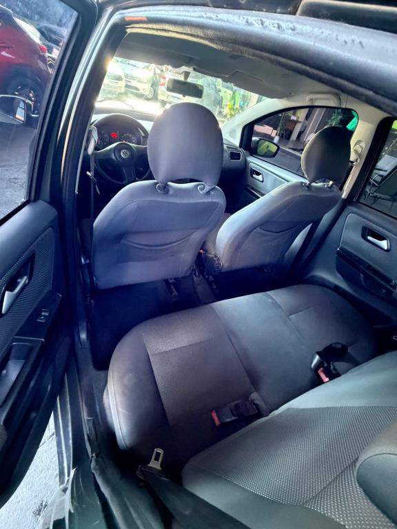 VOLKSWAGEN Fox - Foto