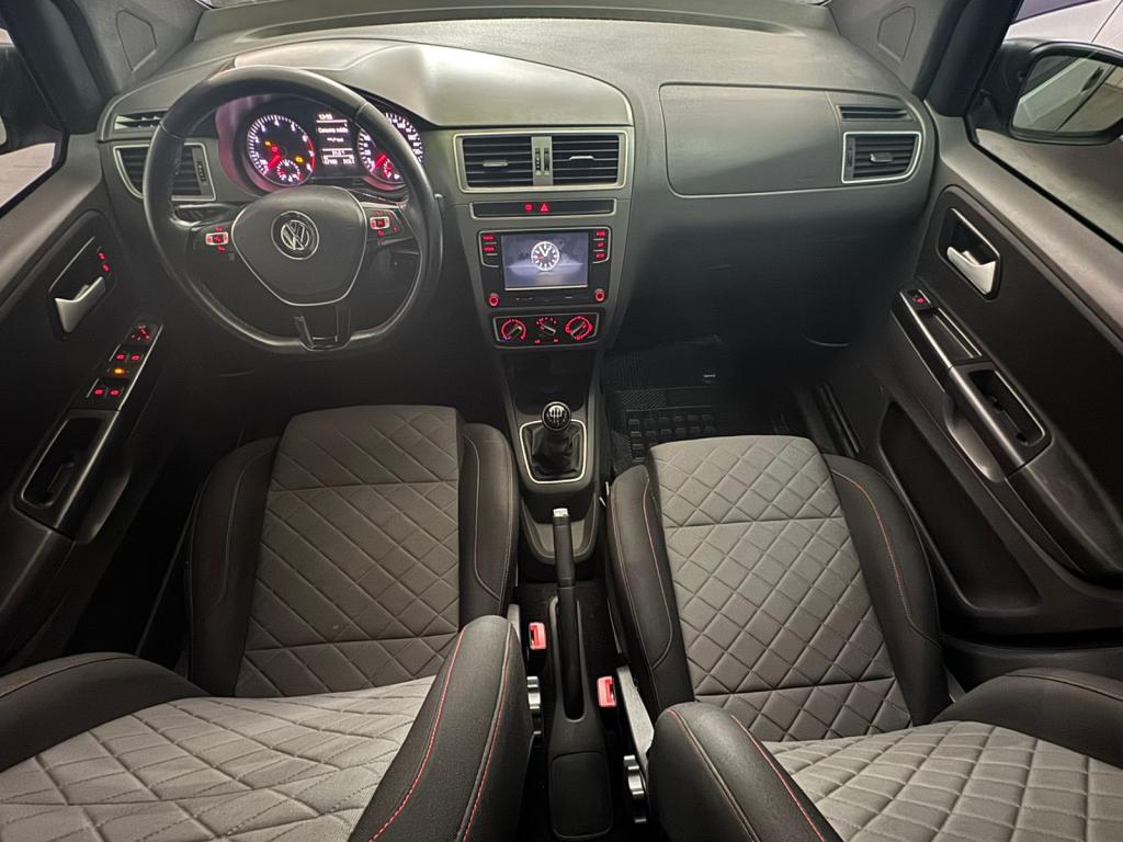 VOLKSWAGEN Fox - Foto